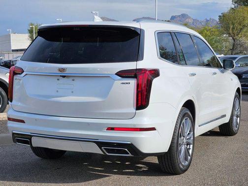 2025 Cadillac XT6 Premium Luxury FWD
