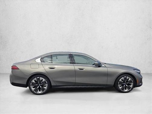 Oxide Grey Metallic 2025 BMW 530 xDrive
