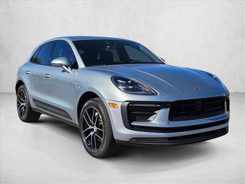 Dolomite Silver Metallic 2023 Porsche Macan Macan