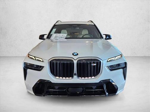 2025 BMW X7 M60i