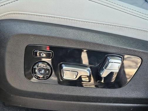 Tanzanite Blue II Metallic 2026 BMW X5 PHEV xDrive50e