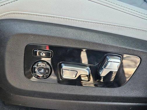 Tanzanite Blue II Metallic 2026 BMW X5 PHEV xDrive50e