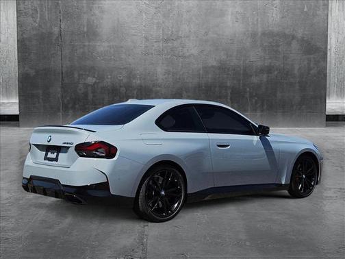 2024 BMW M240 i