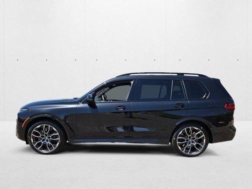 Black Sapphire Metallic 2026 BMW X7 M60i