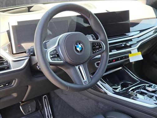 2026 BMW X7 M60i