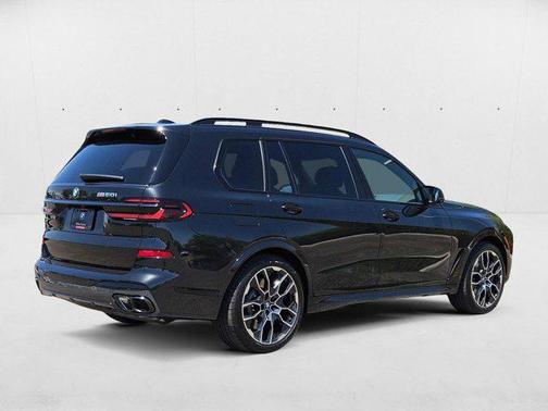 Black Sapphire Metallic 2026 BMW X7 M60i