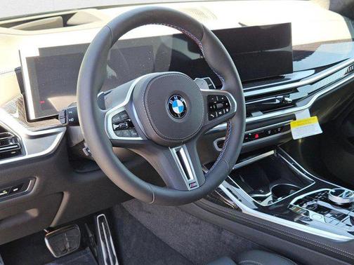 Black Sapphire Metallic 2026 BMW X7 M60i