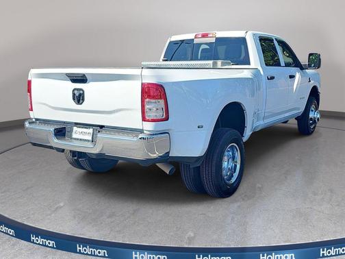 Bright White Clearcoat 2024 RAM 3500 Tradesman Crew Cab 4x4 8' Box
