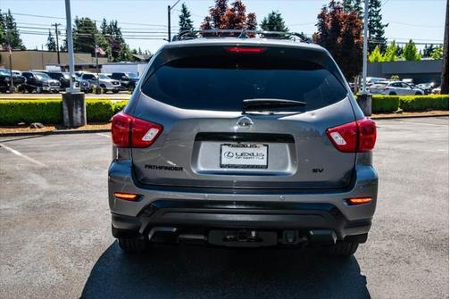 2019 Nissan Pathfinder SV