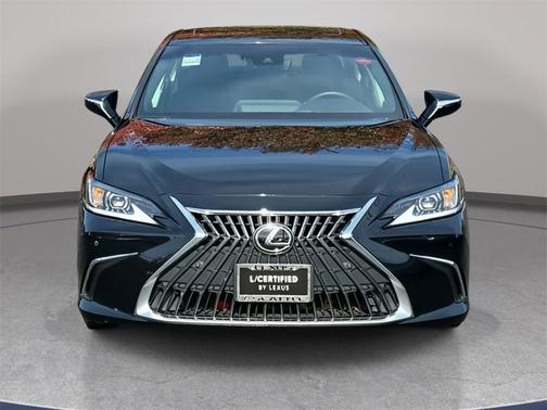 2023 Lexus ES 250 Base