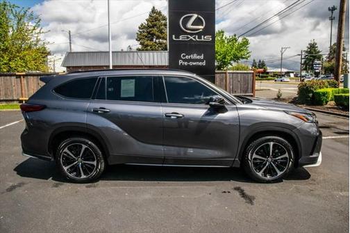2022 Toyota Highlander XSE