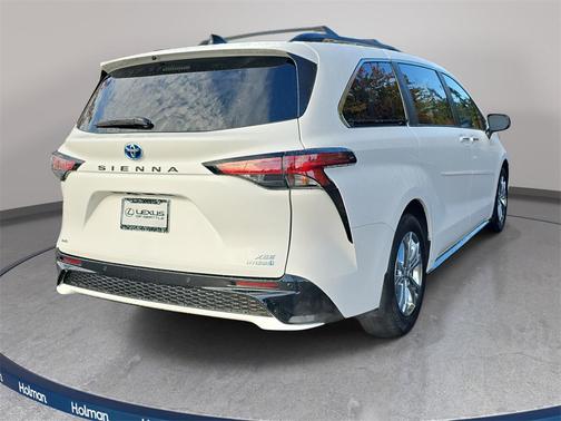 2023 Toyota Sienna XSE 7 Passenger