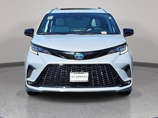 2025 Toyota Sienna XSE 7 Passenger