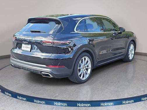 Black 2022 Porsche Cayenne Cayenne