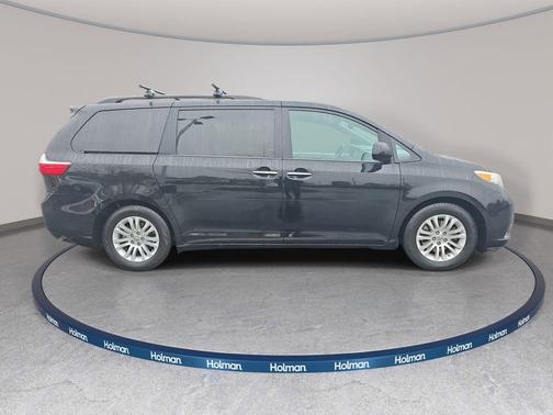 2016 Toyota Sienna XLE