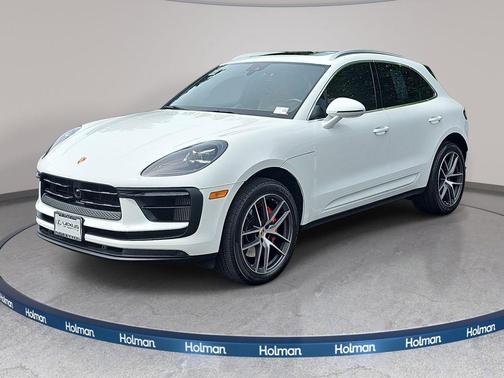 White 2024 Porsche Macan Macan