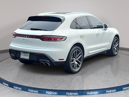 White 2024 Porsche Macan Macan