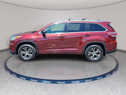 Maroon 2016 Toyota Highlander XLE