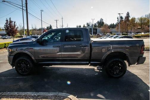 2020 RAM 2500 Laramie Crew Cab 4X4 6'4' Box