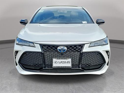 2019 Toyota Avalon Hybrid XSE