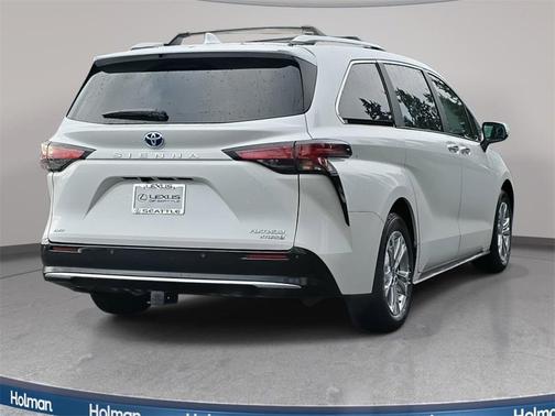 2024 Toyota Sienna Platinum