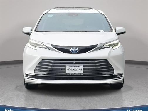 2024 Toyota Sienna Platinum