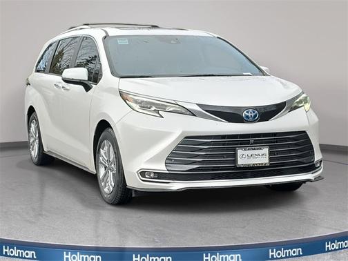2024 Toyota Sienna Platinum