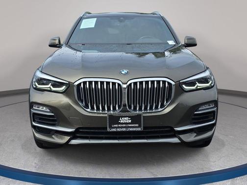 Manhattan Green Metallic 2021 BMW X5 xDrive40i
