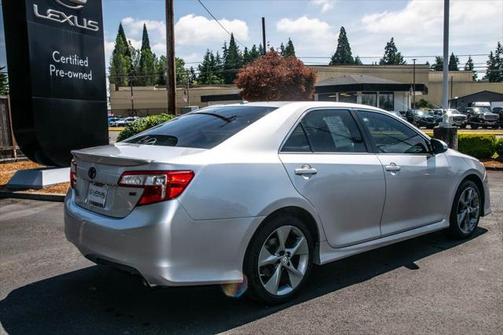 2014 Toyota Camry SE