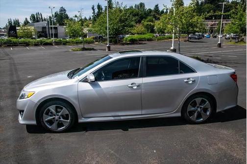 2014 Toyota Camry SE