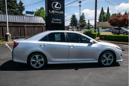 2014 Toyota Camry SE