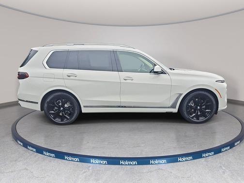 Alpine White 2023 BMW X7 xDrive40i