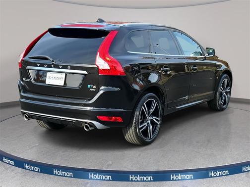 2017 Volvo XC60 T6 R-Design