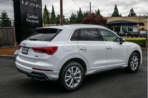 2024 Audi Q3 Premium 45 TFSI S line quattro Tiptronic