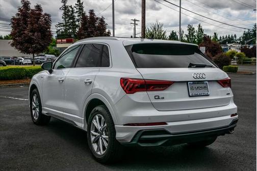 2024 Audi Q3 Premium 45 TFSI S line quattro Tiptronic