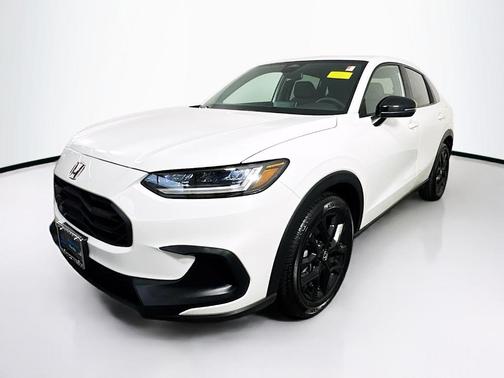 Platinum White Pearl 2024 Honda HR-V Sport
