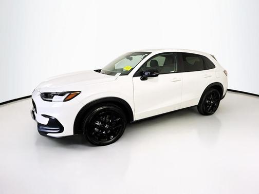Platinum White Pearl 2024 Honda HR-V Sport