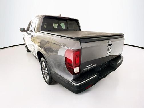 Modern Steel Metallic 2019 Honda Ridgeline RTL-T