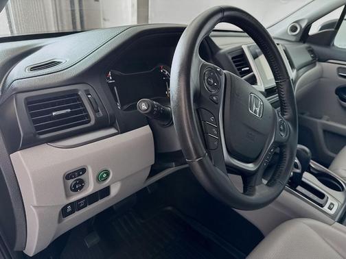 Modern Steel Metallic 2019 Honda Ridgeline RTL-T