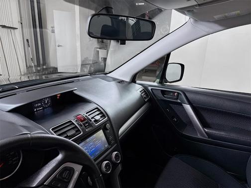 2017 Subaru Forester 2.5i