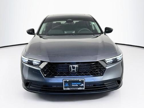Meteorite Gray Metallic 2026 Honda Accord SE
