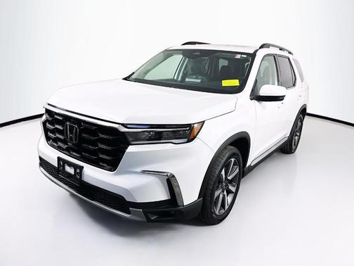 Platinum White Pearl 2023 Honda Pilot Touring