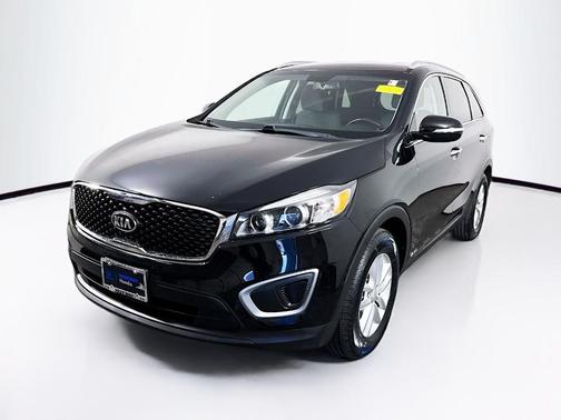 Ebony Black 2017 Kia Sorento LX