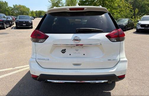 White 2019 Nissan Rogue SL