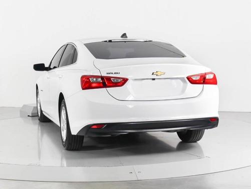 Summit White 2018 Chevrolet Malibu 1LS