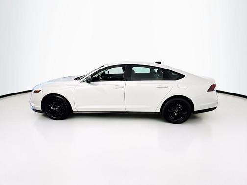 Platinum White Pearl 2025 Honda Accord SE