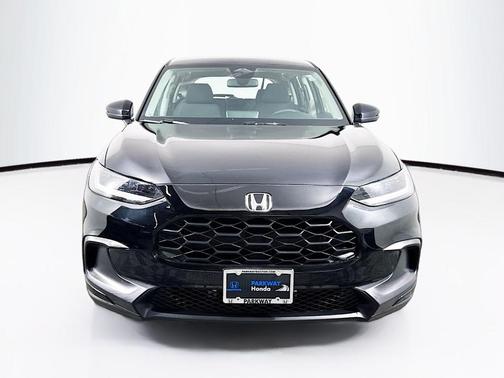 Crystal Black Pearl 2025 Honda HR-V LX