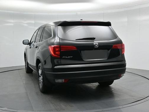 Crystal Black Pearl 2017 Honda Pilot EX-L