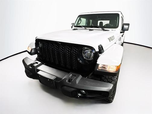 2022 Jeep Gladiator Sport