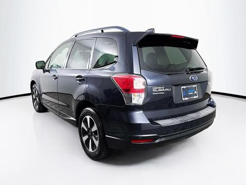 Dark Gray Metallic 2017 Subaru Forester 2.5i Limited